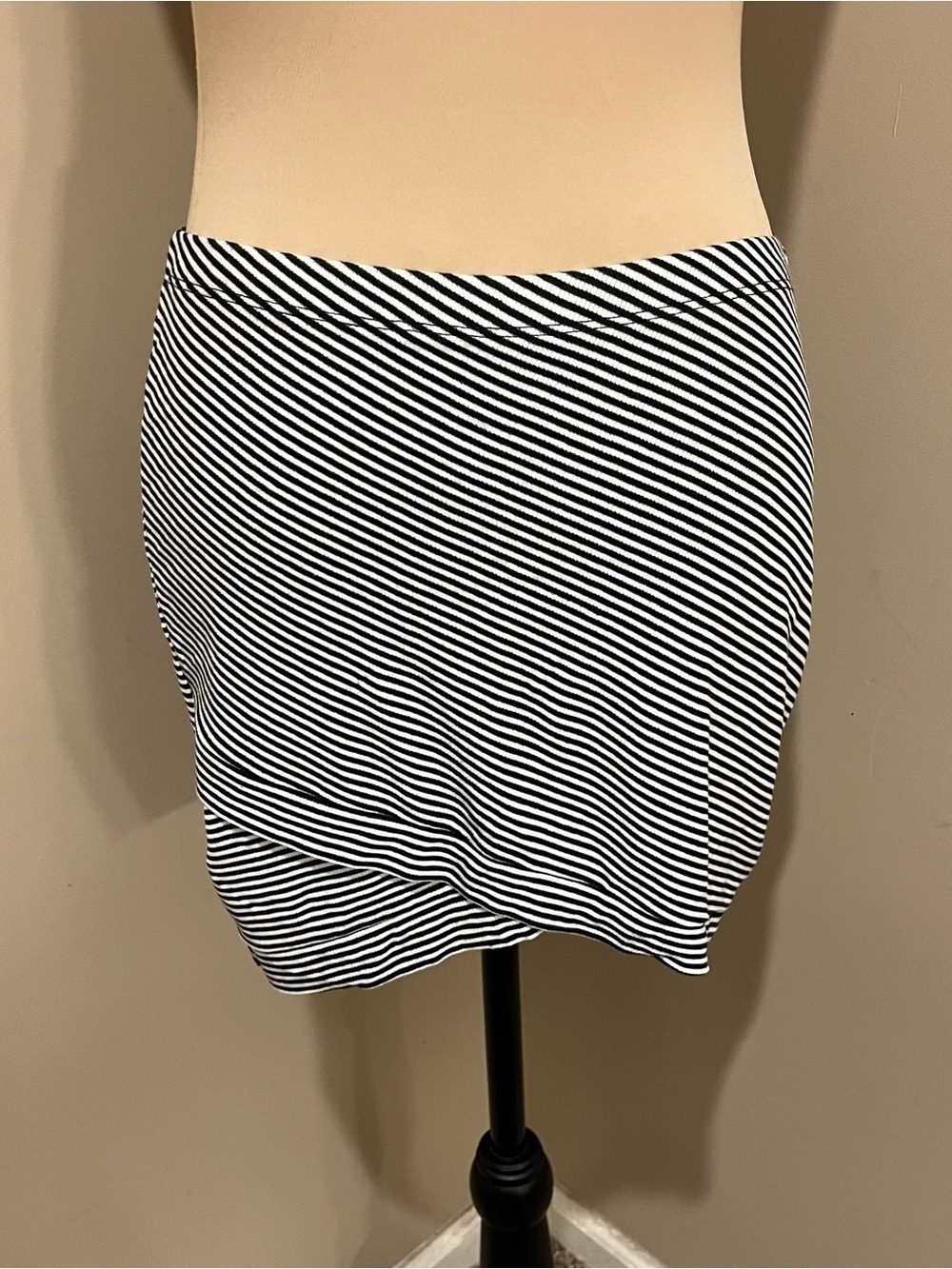 Full Tilt Black & White Diagonal Stripe Cross Front Mini Skirt, size Medium